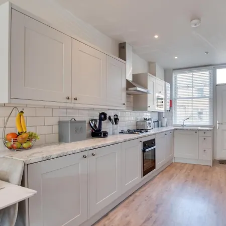 2 Bed In Oc-sa109 Feriehus